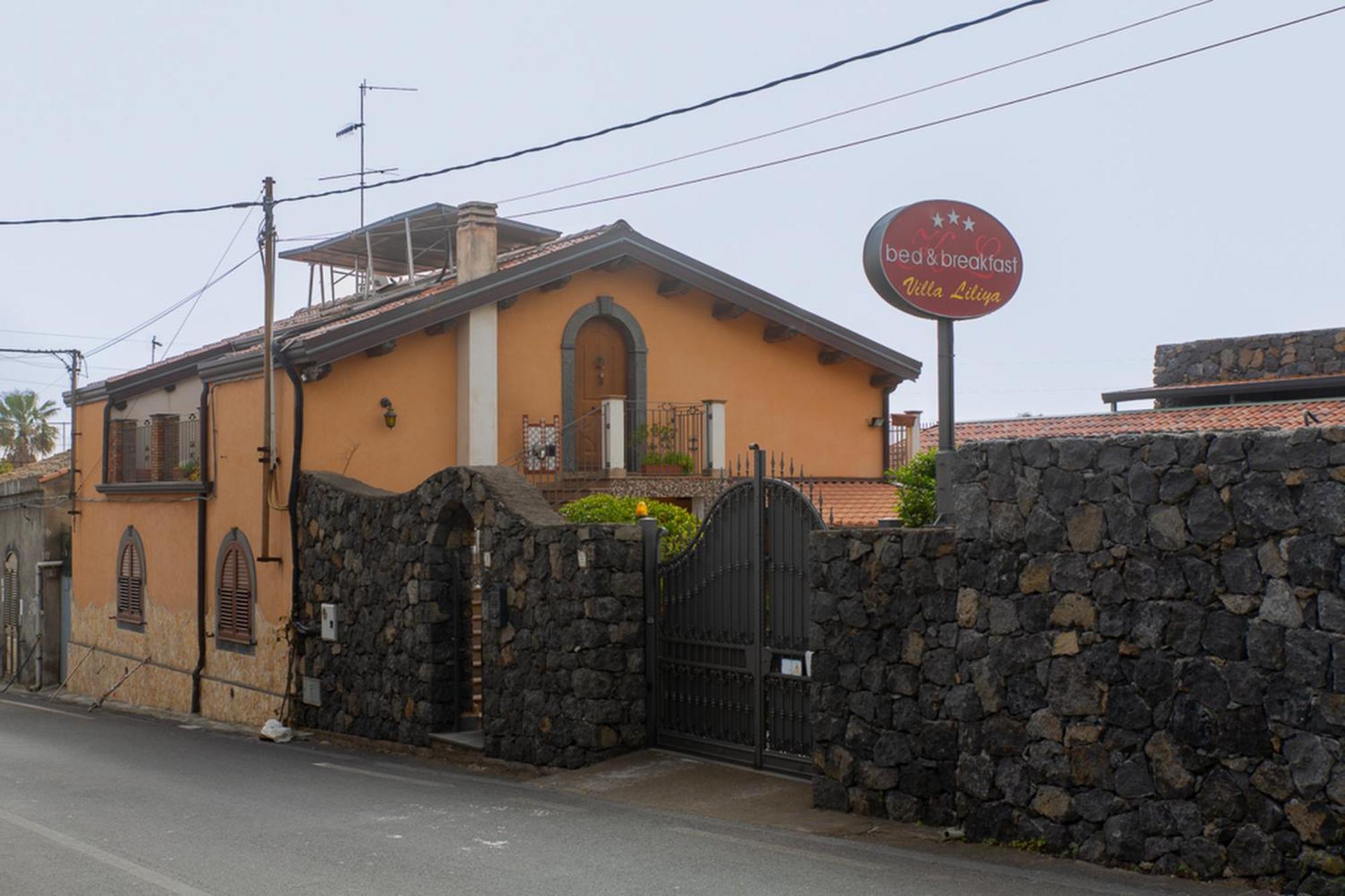 B&B Villa Liliya Fiumefreddo di Sicilia Buitenkant foto