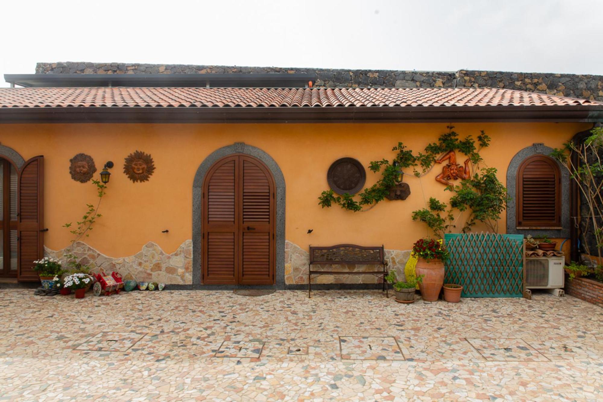 B&B Villa Liliya Fiumefreddo di Sicilia Buitenkant foto