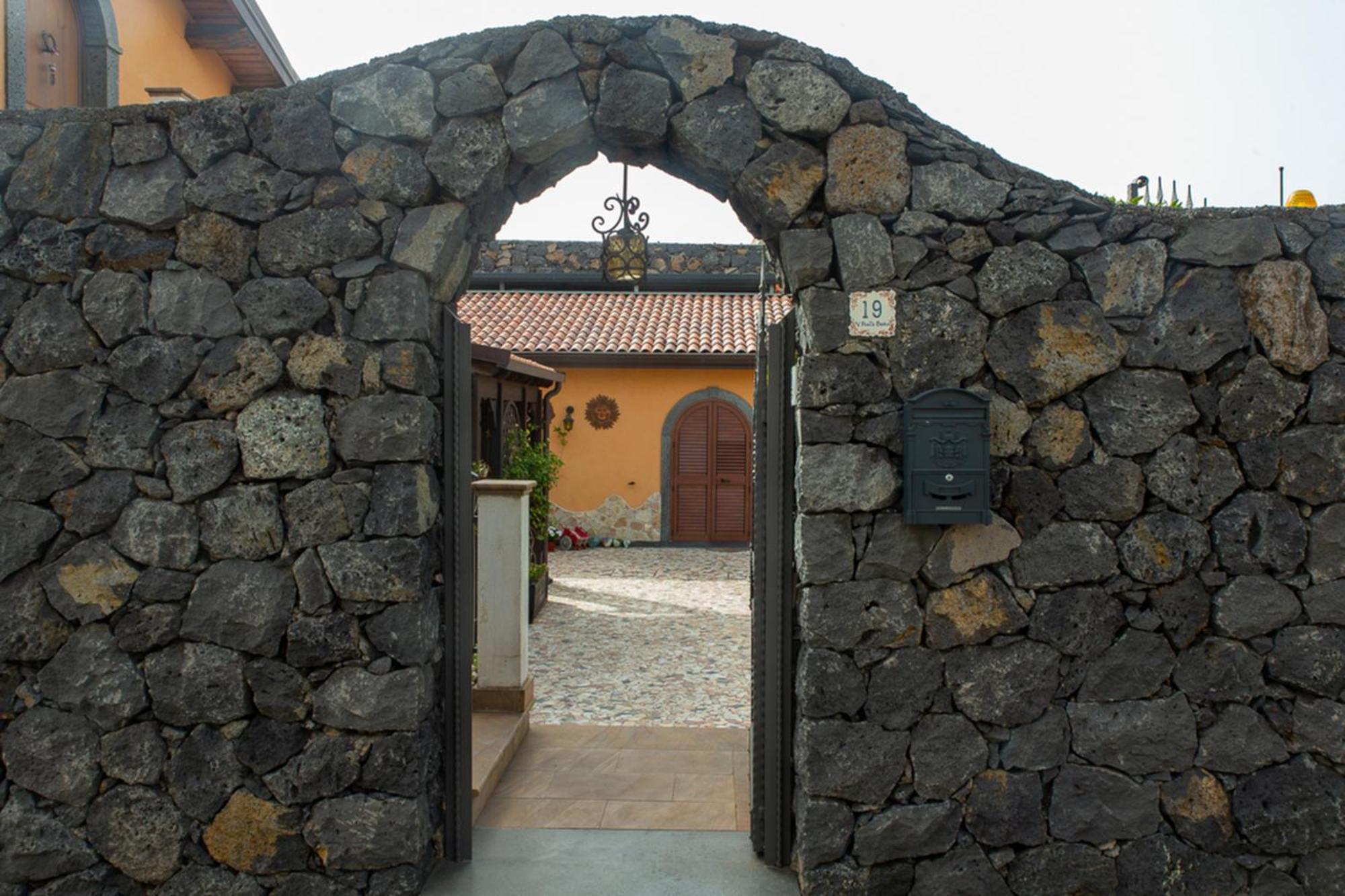 B&B Villa Liliya Fiumefreddo di Sicilia Buitenkant foto