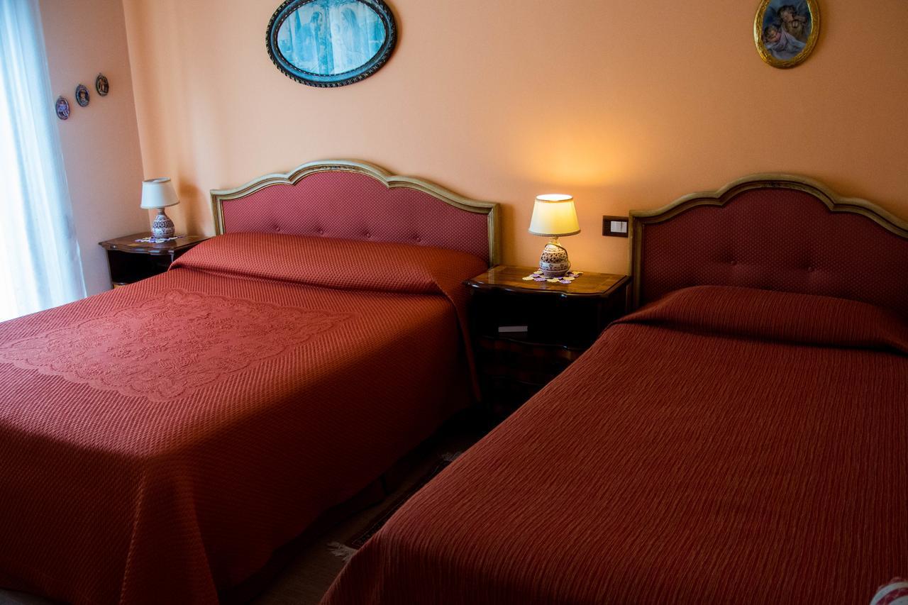 B&B Villa Liliya Fiumefreddo di Sicilia Buitenkant foto