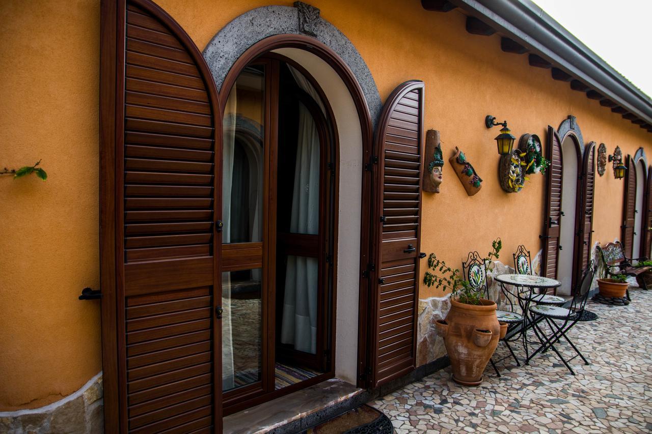 B&B Villa Liliya Fiumefreddo di Sicilia Buitenkant foto