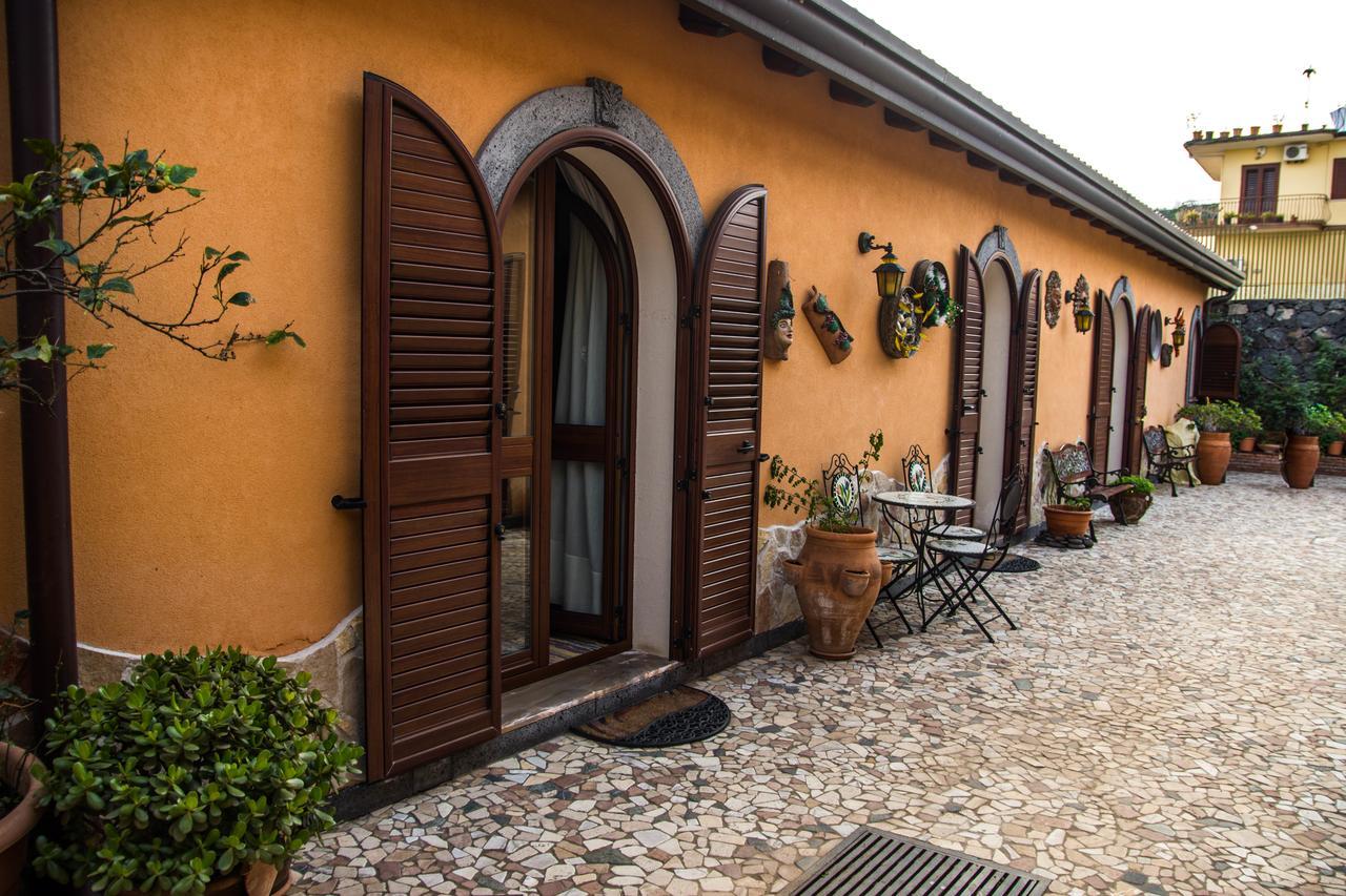 B&B Villa Liliya Fiumefreddo di Sicilia Buitenkant foto
