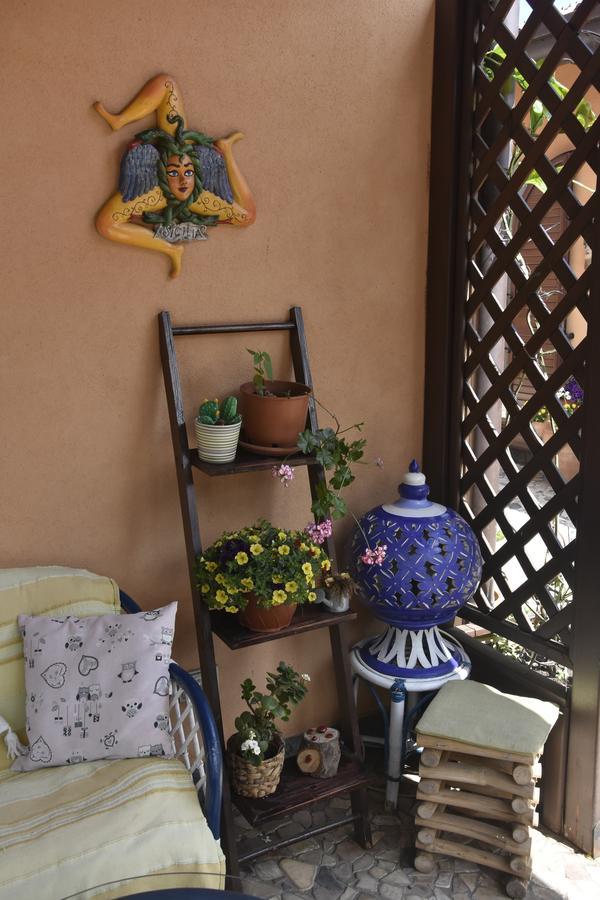 B&B Villa Liliya Fiumefreddo di Sicilia Buitenkant foto