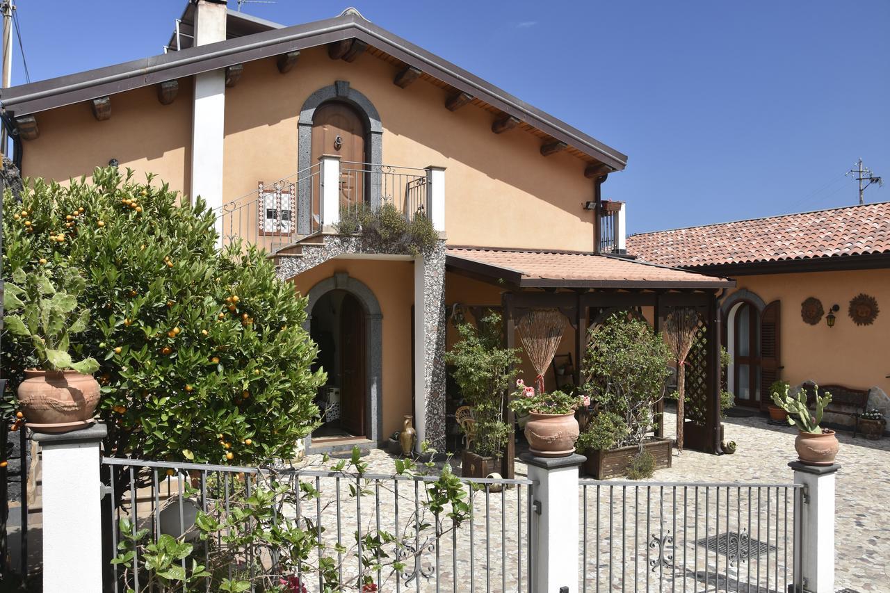 B&B Villa Liliya Fiumefreddo di Sicilia Buitenkant foto